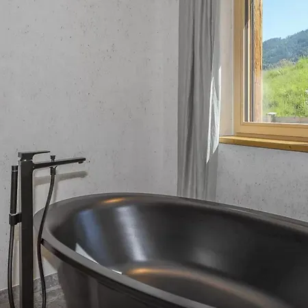 Spacious 3-bedroom Retreat With Sauna In Zermatt's Scenic Center Apartamento