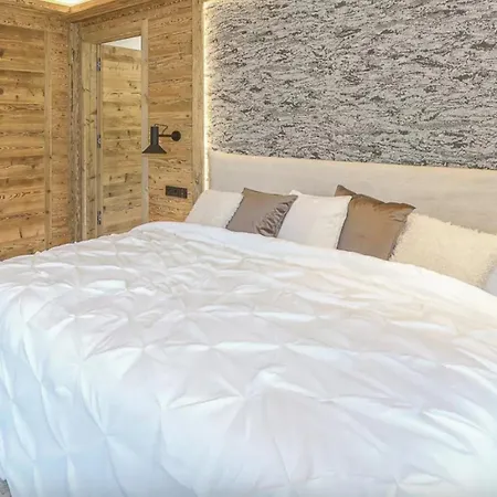 Spacious 3-bedroom Retreat With Sauna In Zermatt's Scenic Center *